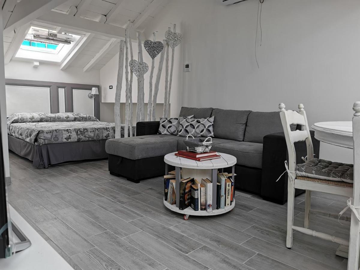 Tuffonelblu Appartement Ventimiglia Buitenkant foto